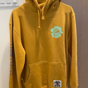 (NEW) SAMPLE SWEATSHIRTS